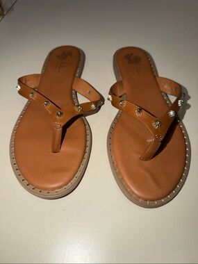 Nicole Miller Tan Studded Thong Sandals 7.5 worn once
